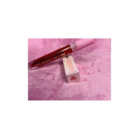 Jeffree Star Other - Jeffree Star Cosmetics Supreme Gloss Lip Gloss in shade: Red Affair NIB NEW NWT
